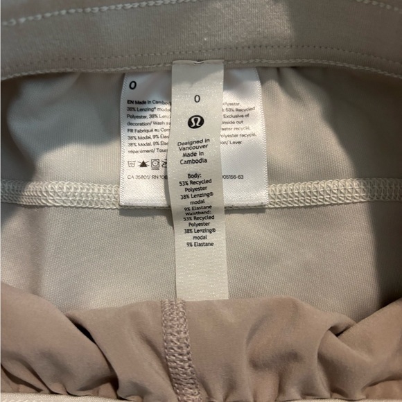 Lululemon Softstreme Shorts - Picture 2 of 6